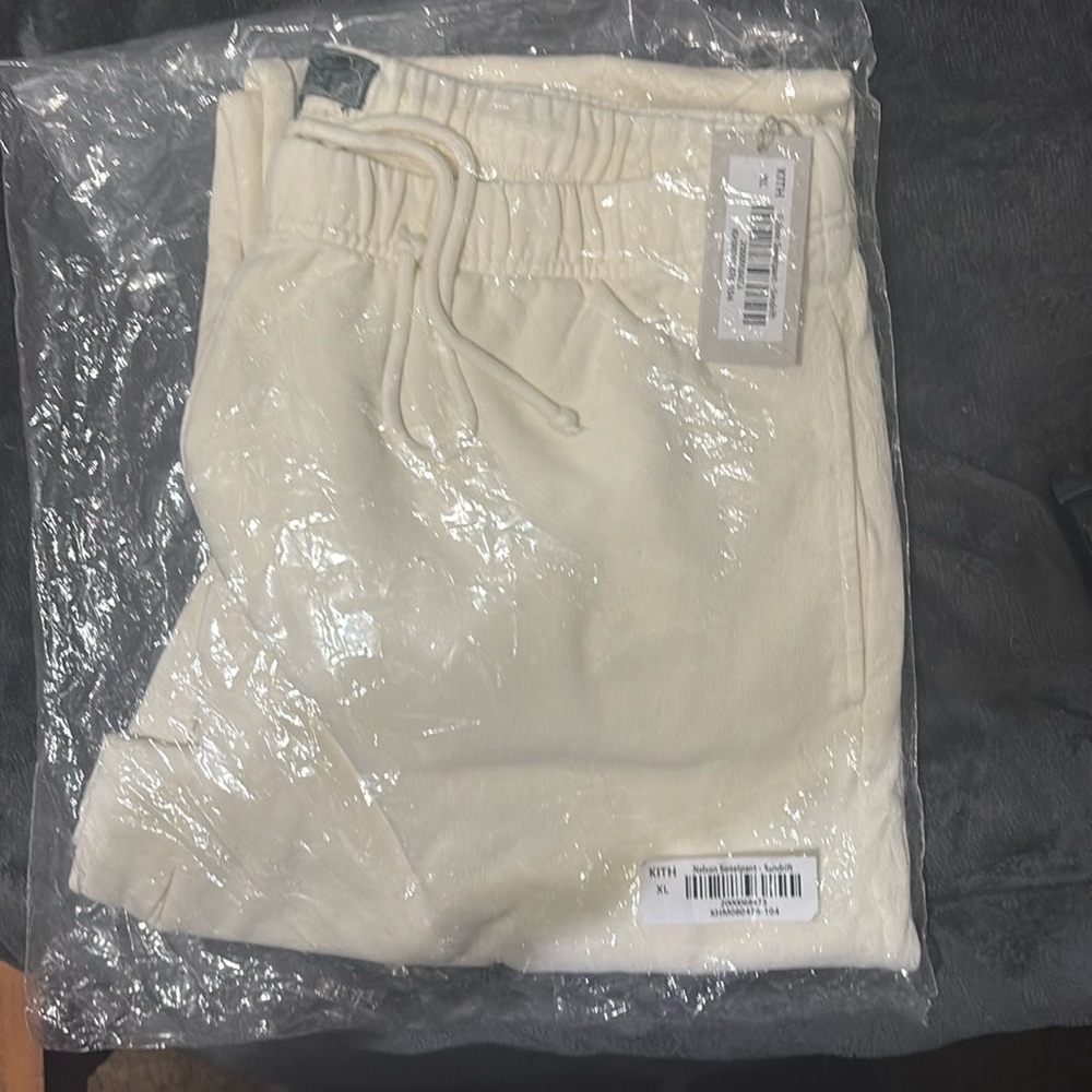 Kith Nelson Sweatpants Sandrift - Picture 3 of 7